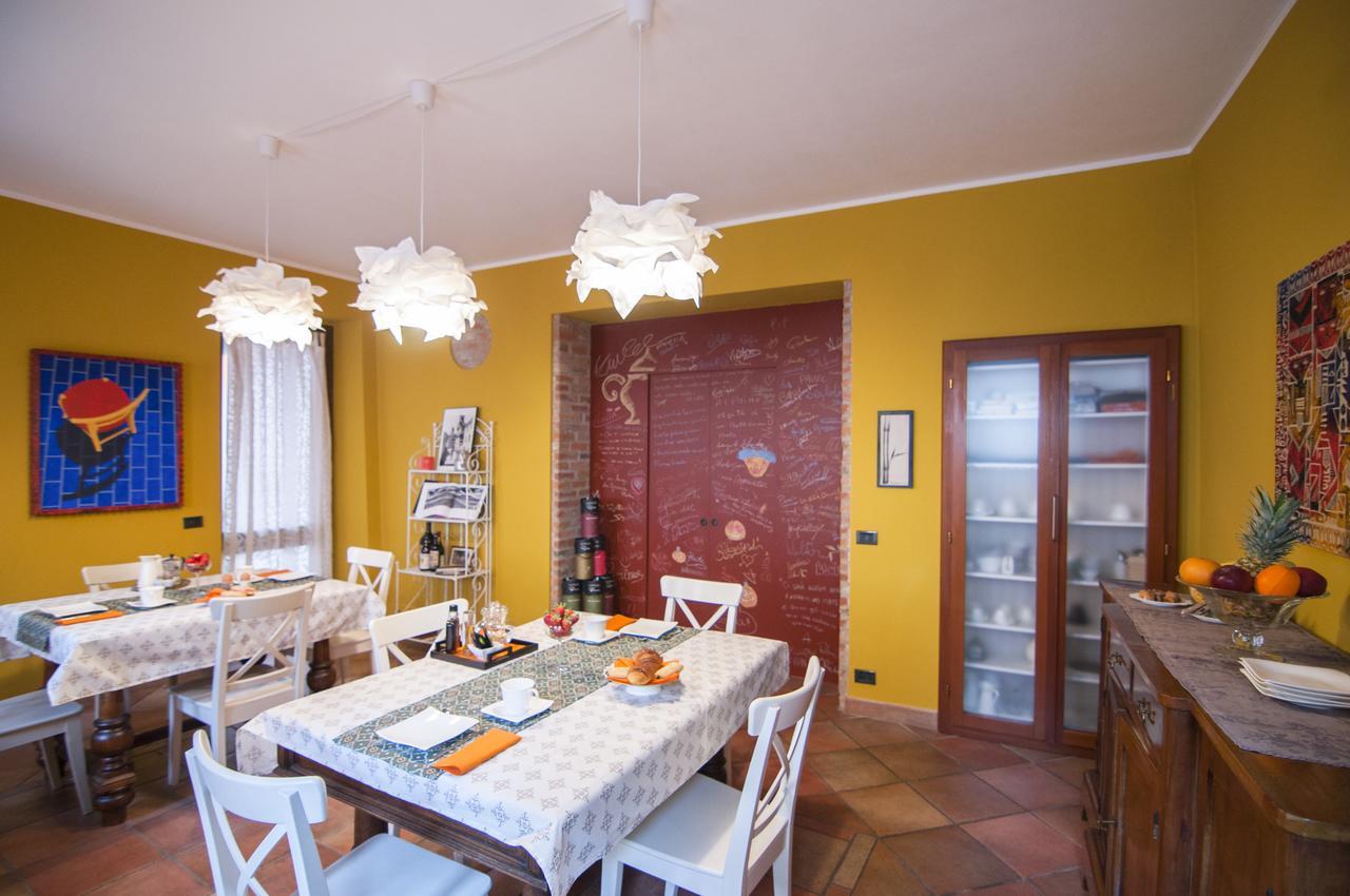Casa Asso Di Coppe B&B Alba  Exteriör bild