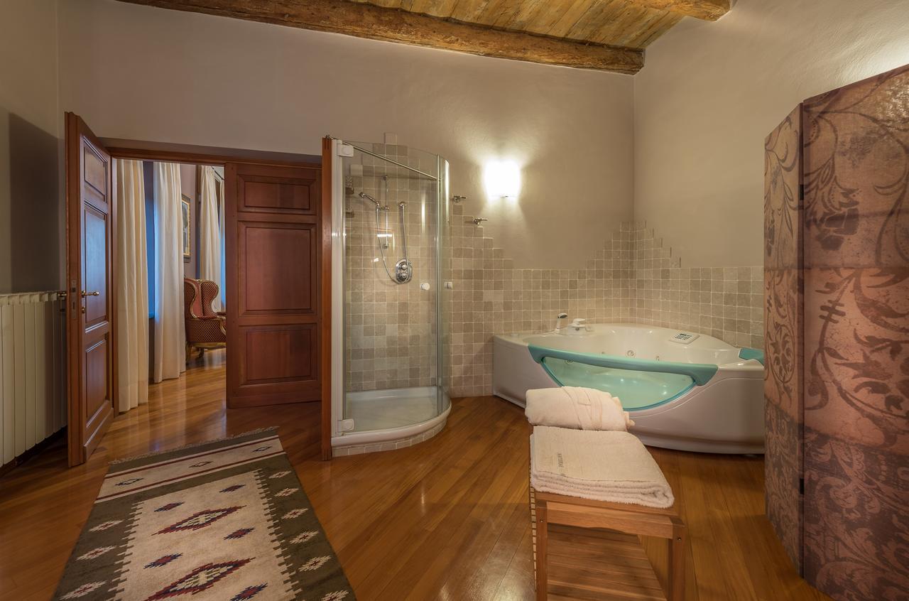 Casa Asso Di Coppe B&B Alba  Exteriör bild