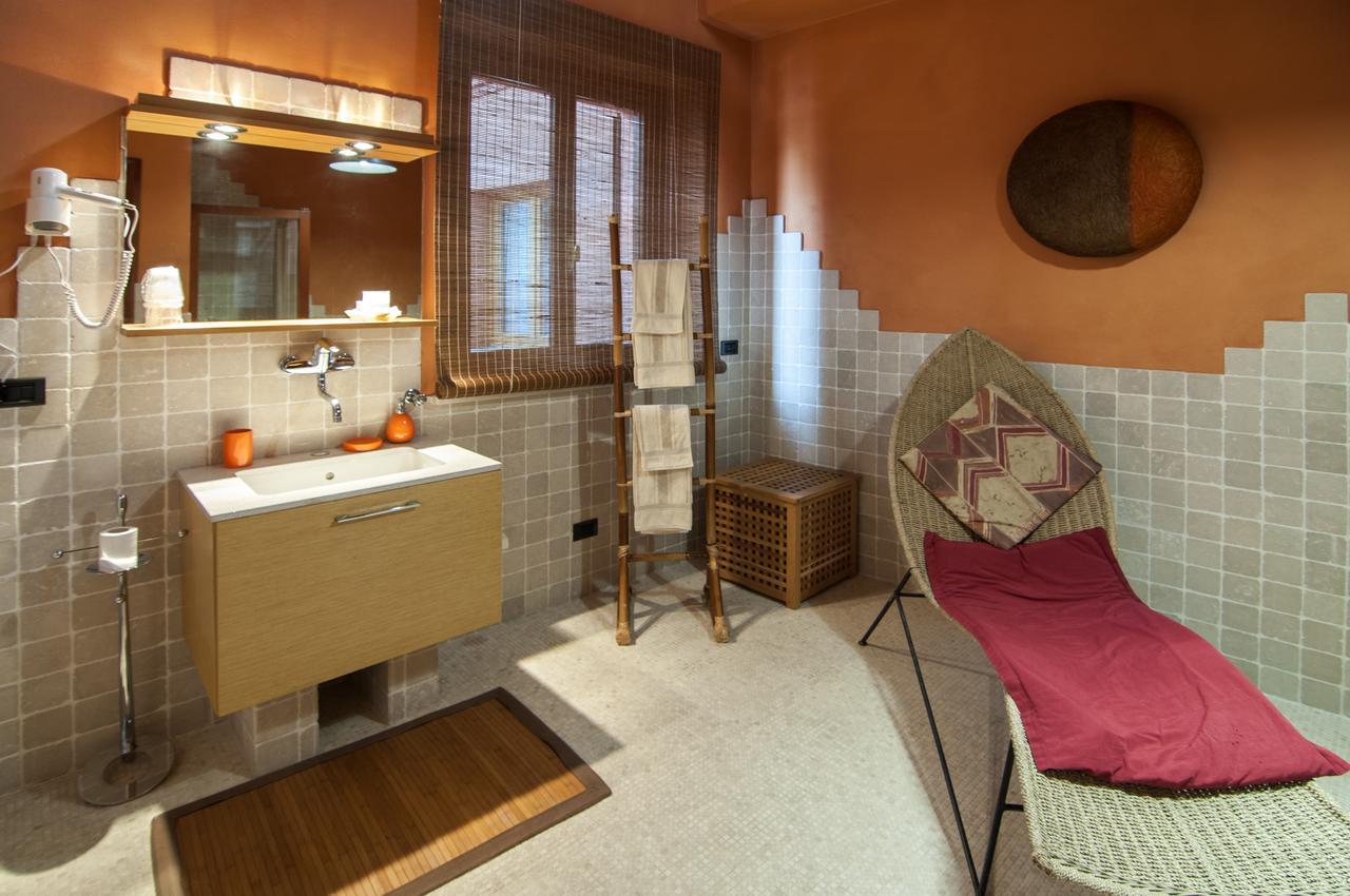 Casa Asso Di Coppe B&B Alba  Exteriör bild